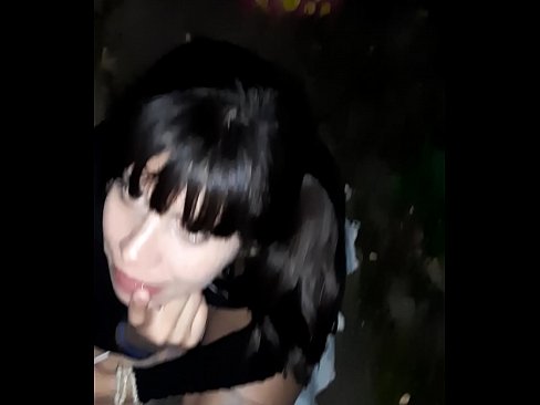 ❤️ 거리에서 사탕과 교환으로 부어오른 페니스 고급 섹스 ko.xxxnd.ru에서 ❤